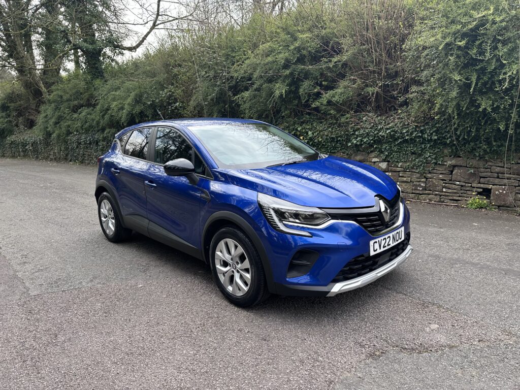 2022 Renault Captur Iconic Edition E-Tech