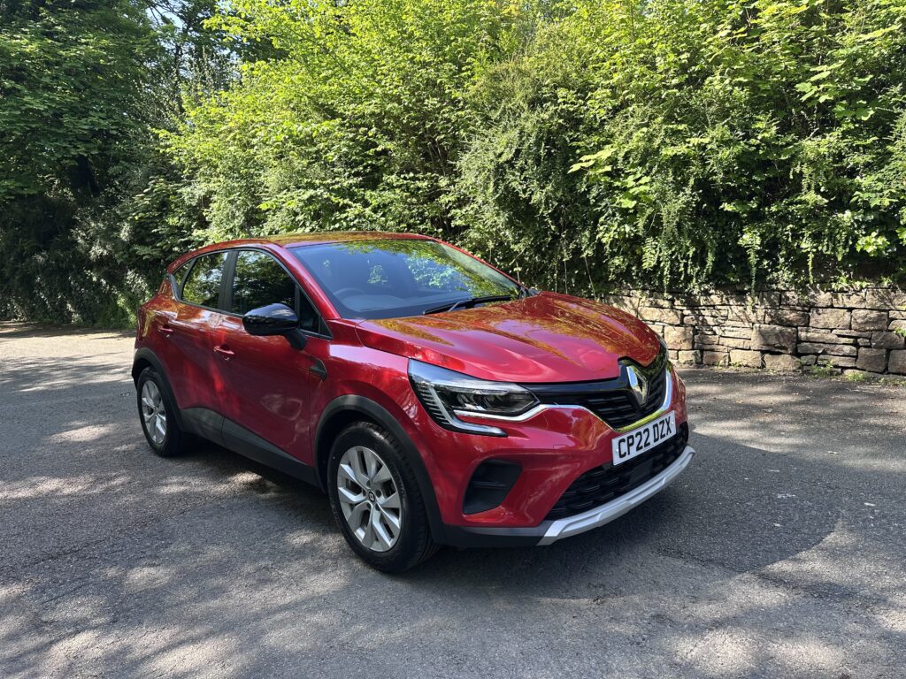 2022 Renault Captur Iconic E-Tech